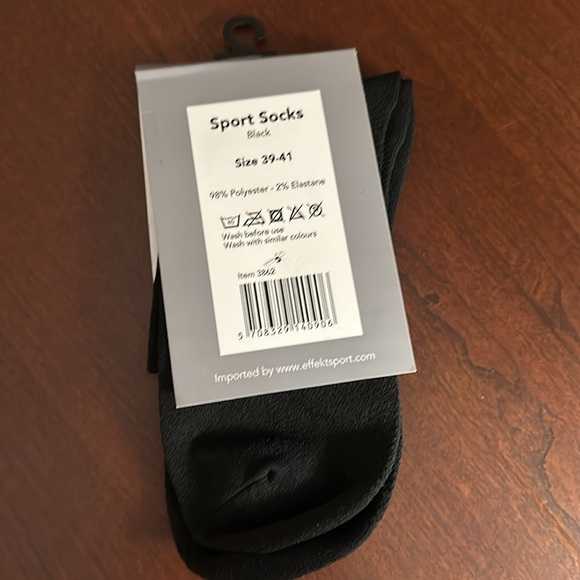 Black sports socks - Picture 2 of 2